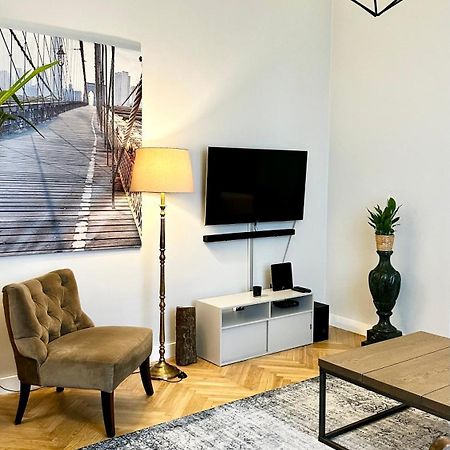 4M High Apartment In Heart Of Warsaw! Экстерьер фото